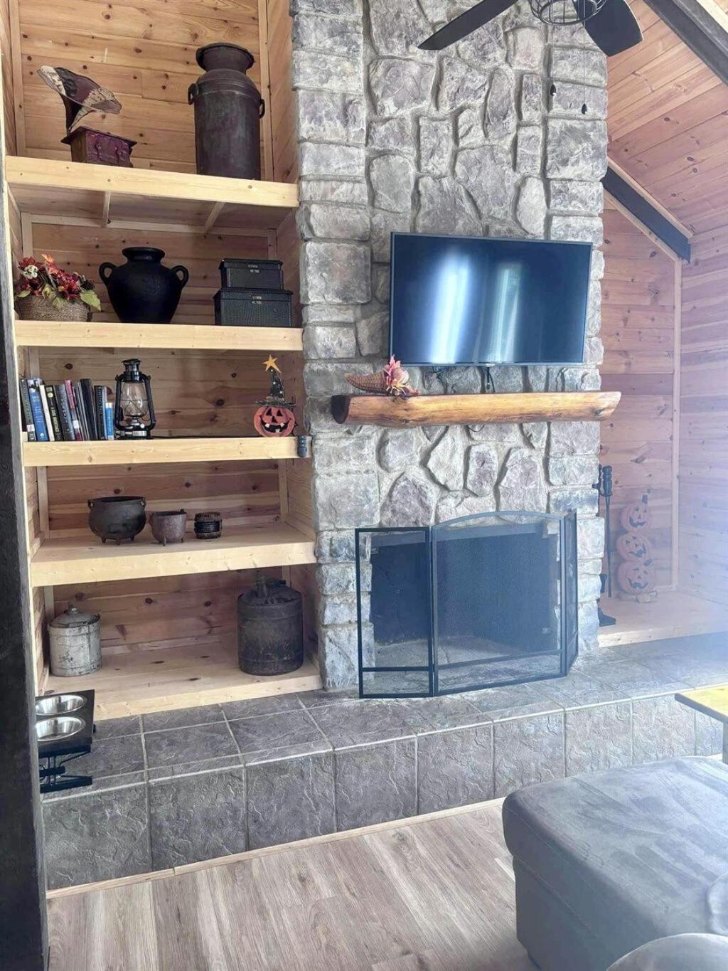 Whiskey Ridge 3 Bdrm Cabin-Firepit, Fenced Yard, Hot Tub Villa Pigeon Forge Esterno foto